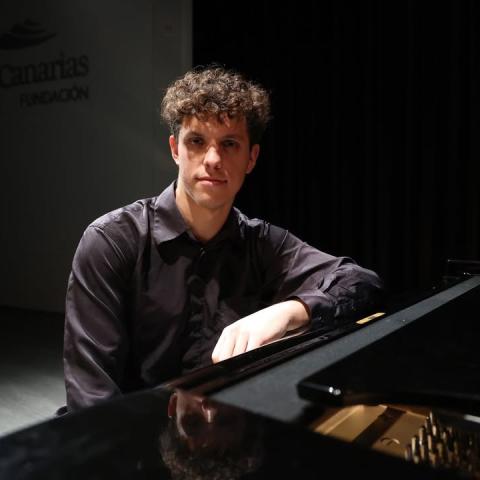 gabriel_kapp_2025_12