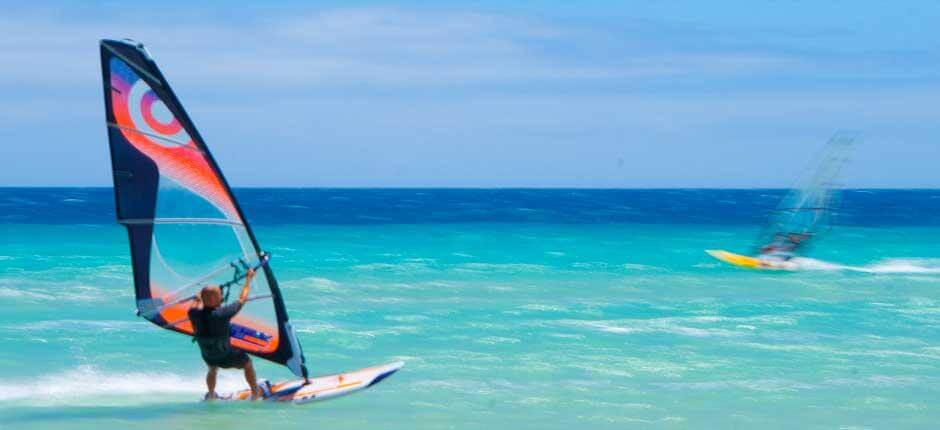 Windsurf alla Flag Beach Corralejo Spot per il windsurf a Fuerteventura