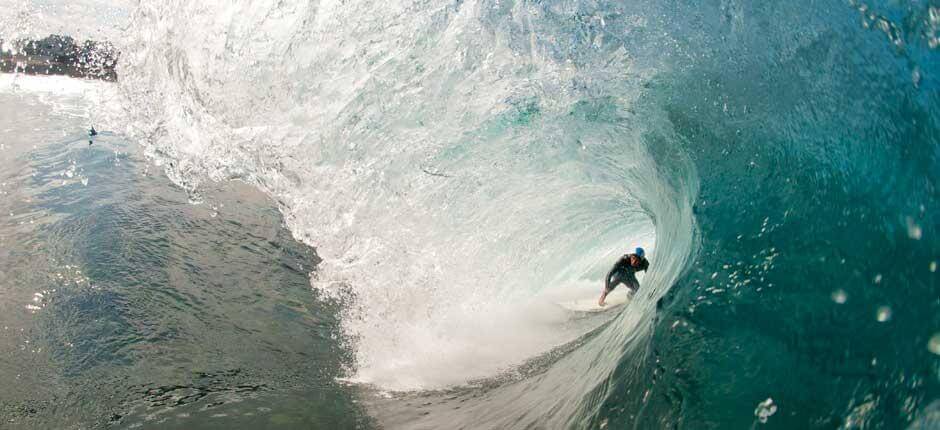 Surf a El Quemao Spot per il surf a Lanzarote