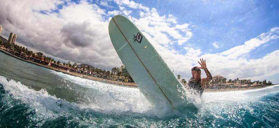 La sinistra di Las Palmeras Spot per il surf a Tenerife