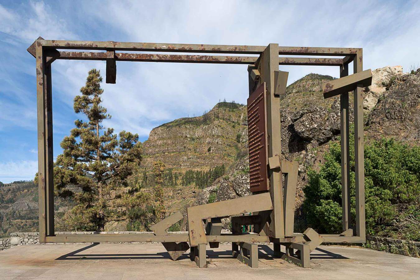 Monumento a los Fallecidos en el Incendio de 1984